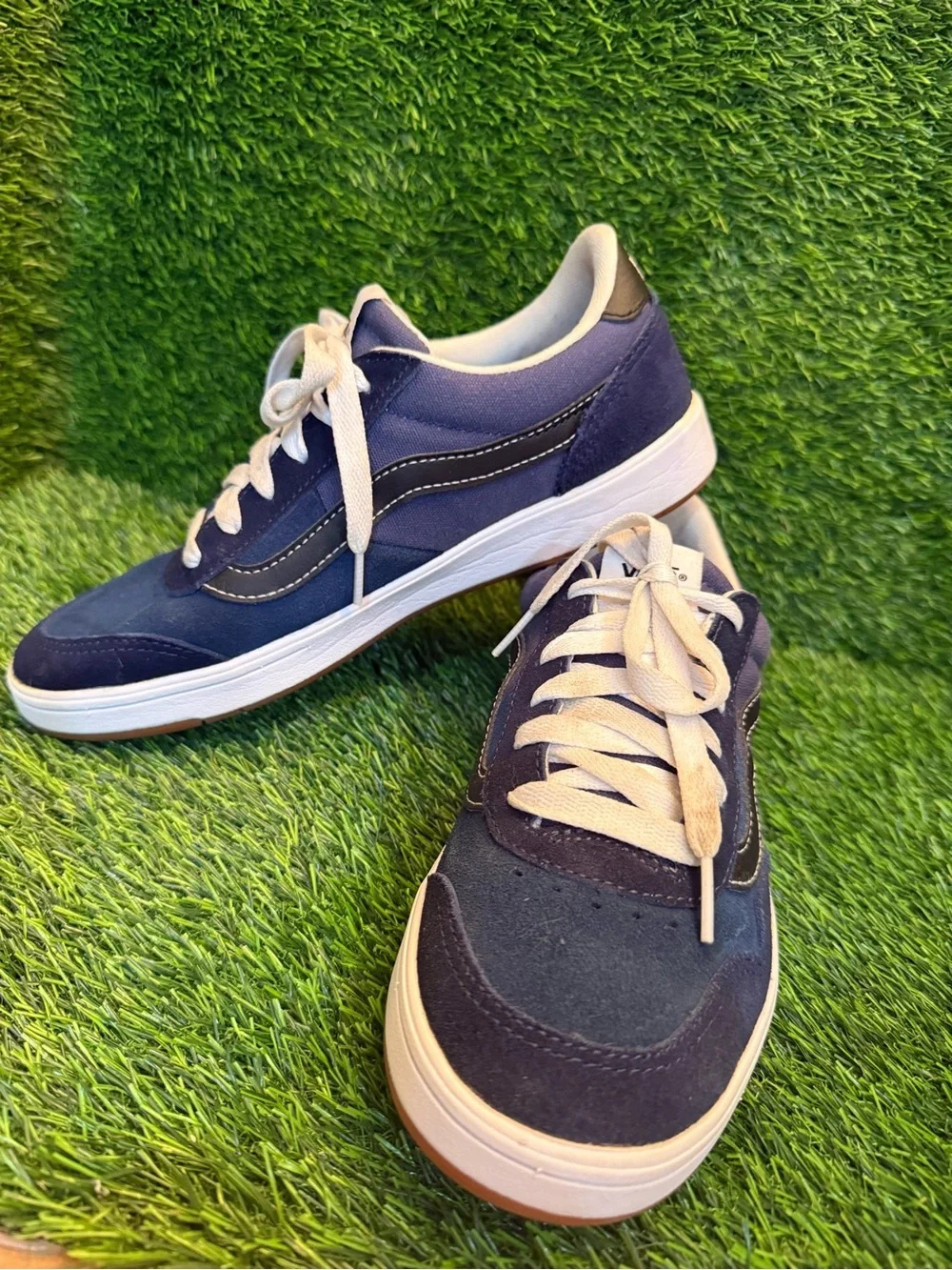 Vans unisex CRUZE Too Navy and White Suede Low-Top Sneakers m 8 w 9.5